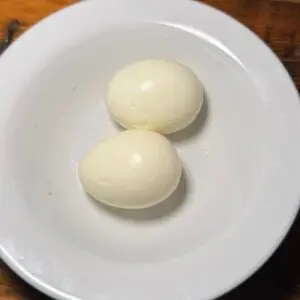 2 Hard Boil Eggs